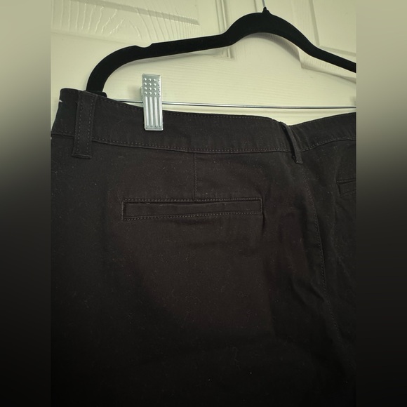a.n.a Women's Black Shorts Size 14 - Picture 5 of 7
